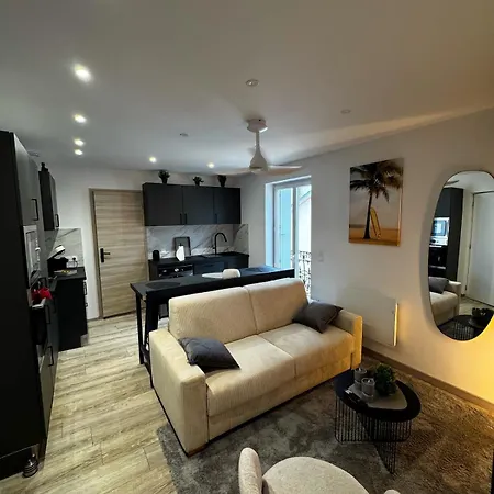 Cosy Face Au Chateau De Apartamento Lourdes